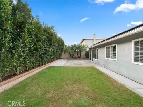 8592 Larkport Drive, Huntington Beach, CA