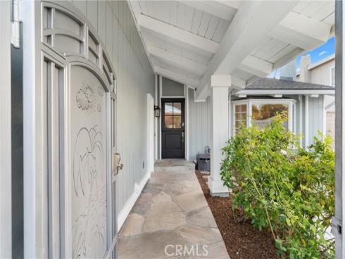 8592 Larkport Drive, Huntington Beach, CA