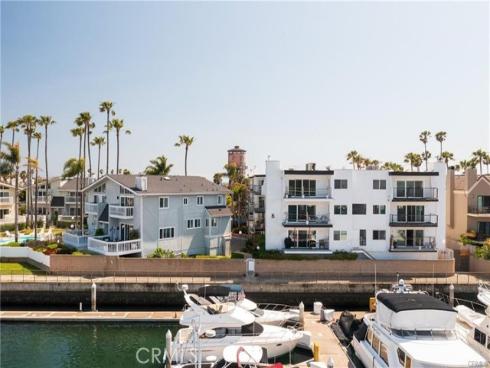 16255 Pacific Cir. 202 , Huntington Beach, CA