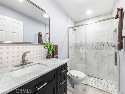 16255 Pacific Cir. 202 , Huntington Beach, CA