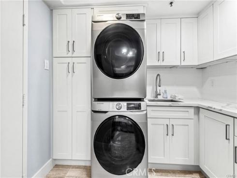 16255 Pacific Cir. 202 , Huntington Beach, CA