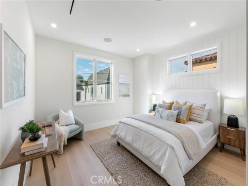 521 12th , Huntington Beach, CA