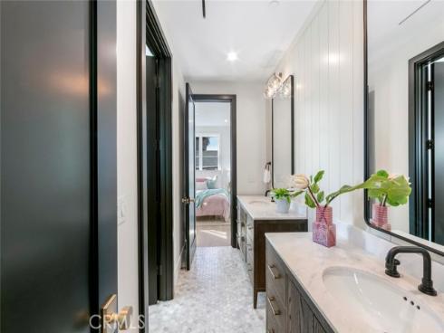 521 12th , Huntington Beach, CA