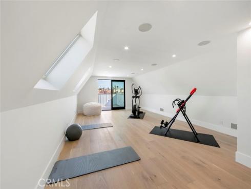 521 12th , Huntington Beach, CA