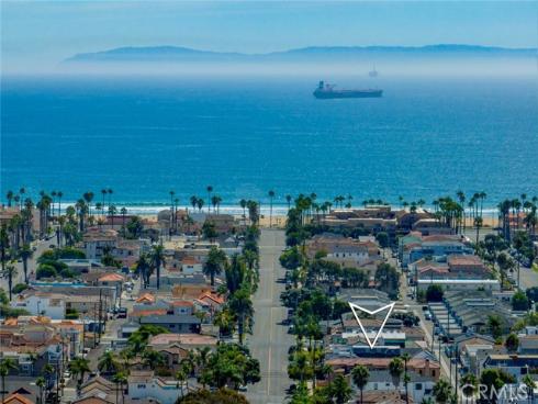 521  12th  , Huntington Beach, CA