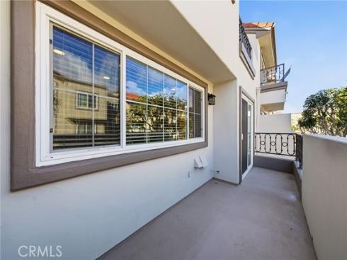 19281  Meadowood  , Huntington Beach, CA