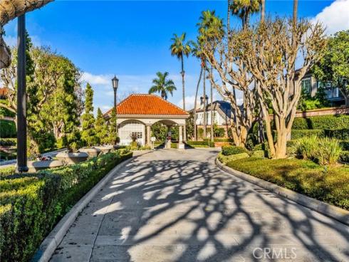 19281  Meadowood  , Huntington Beach, CA