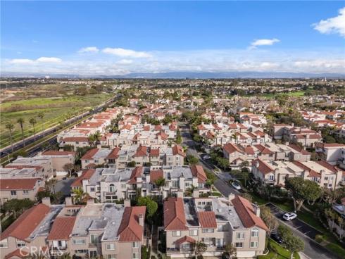 19281  Meadowood  , Huntington Beach, CA