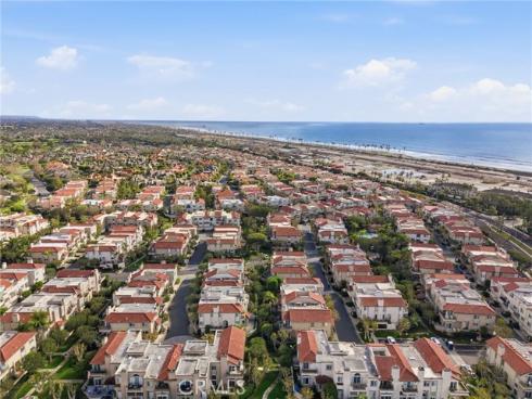 19281  Meadowood  , Huntington Beach, CA