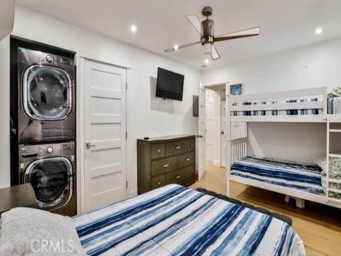 218 16th B Street, Huntington Beach, CA