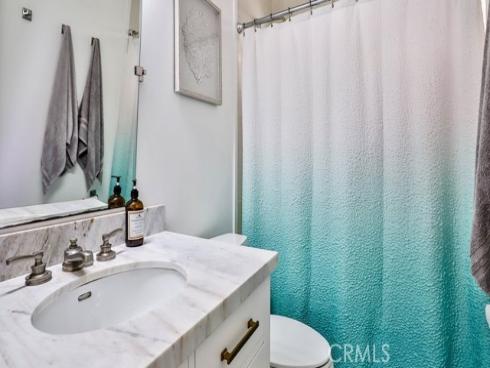 218  16th  B  Street, Huntington Beach, CA