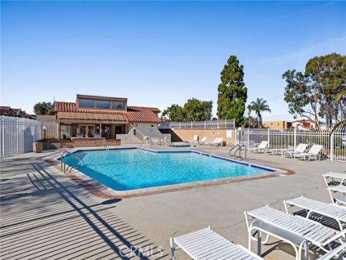 4831  Lago  302 , Huntington Beach, CA