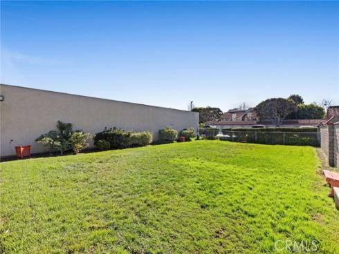 4831  Lago  302 , Huntington Beach, CA