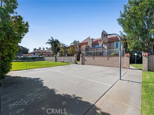 4831  Lago  302 , Huntington Beach, CA