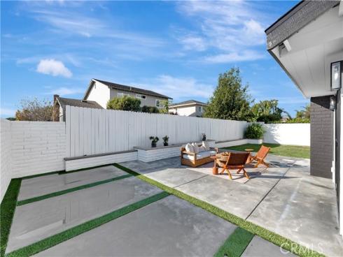 21211 Binghampton Circle, Huntington Beach, CA