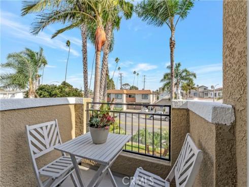 621 8th Street, Huntington Beach, CA