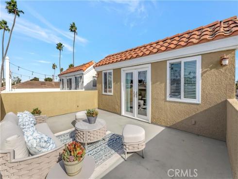 621 8th Street, Huntington Beach, CA
