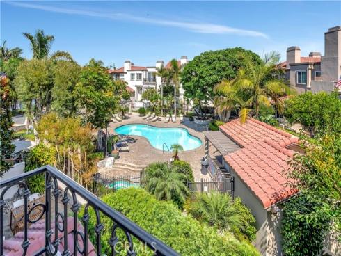 19362  Maidstone   Lane, Huntington Beach, CA