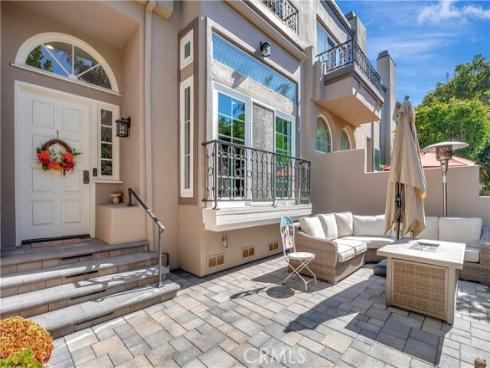 19305  Champion   Lane, Huntington Beach, CA