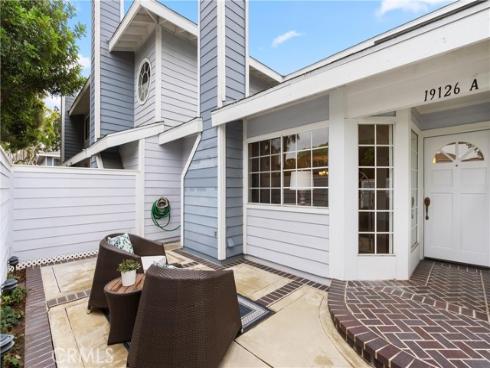 19126  Queensport  A  Lane, Huntington Beach, CA