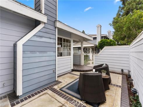 19126  Queensport  A  Lane, Huntington Beach, CA