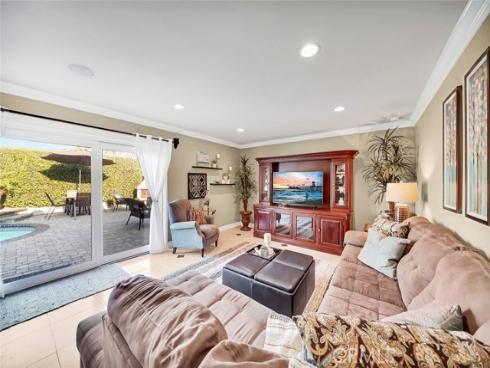 21382  Lemontree  , Huntington Beach, CA