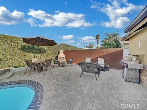 21382  Lemontree  , Huntington Beach, CA