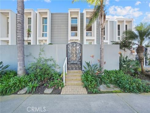 3954 Aladdin Drive, Huntington Beach, CA