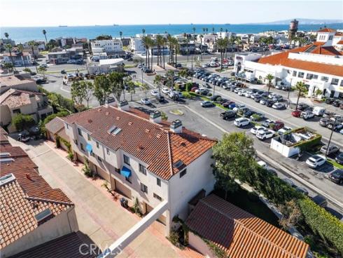 16425  Martin   Lane, Huntington Beach, CA