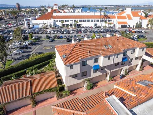 16425  Martin   Lane, Huntington Beach, CA