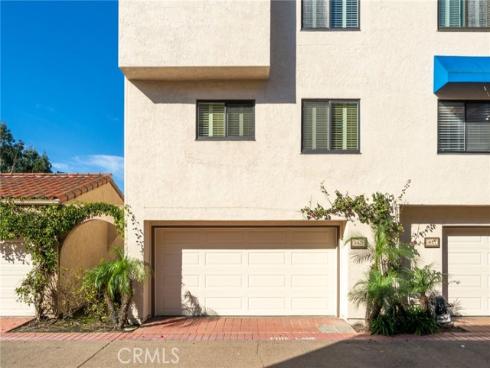 16425  Martin   Lane, Huntington Beach, CA
