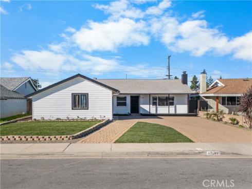 17391  Meer   Circle, Huntington Beach, CA