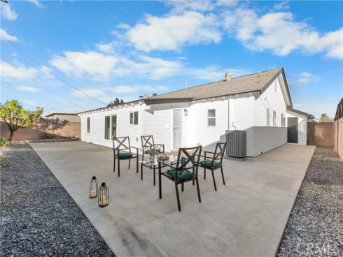 17391  Meer   Circle, Huntington Beach, CA