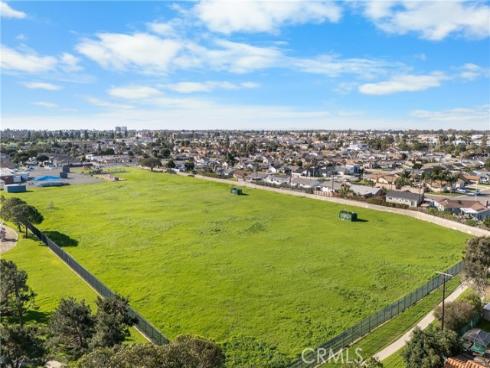 17391  Meer   Circle, Huntington Beach, CA