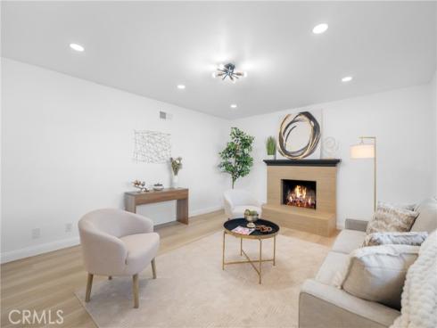 17391  Meer   Circle, Huntington Beach, CA