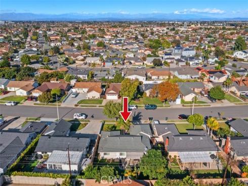 5632  Nevada  , Huntington Beach, CA