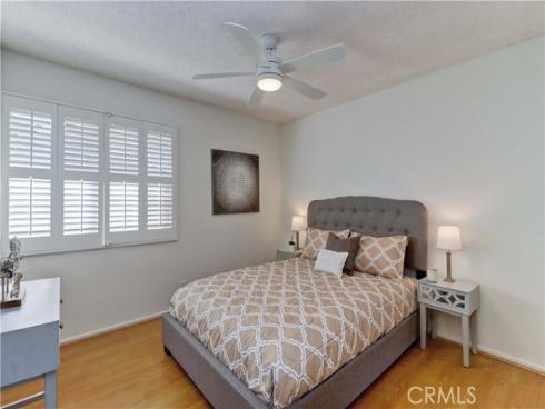 8566  Sierra  911-D , Huntington Beach, CA