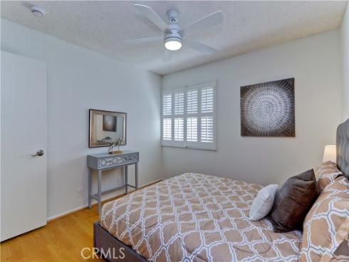 8566  Sierra  911-D , Huntington Beach, CA