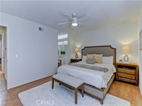 8566  Sierra  911-D , Huntington Beach, CA