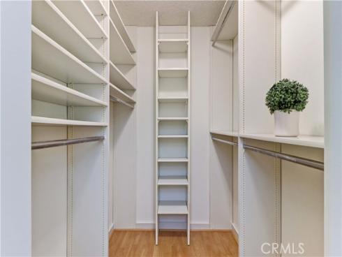 8566  Sierra  911-D , Huntington Beach, CA