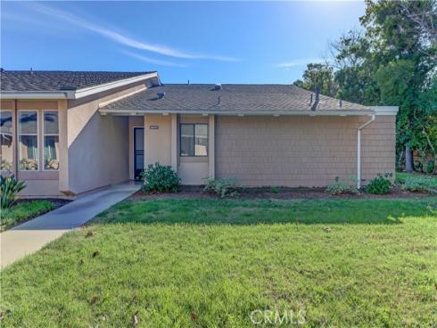 8566  Sierra  911-D , Huntington Beach, CA