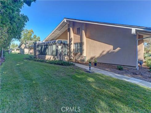 8566  Sierra  911-D , Huntington Beach, CA