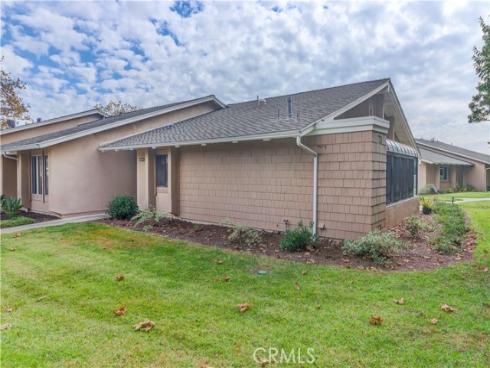 8566  Sierra  911-D , Huntington Beach, CA