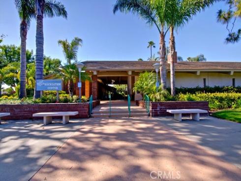 8566  Sierra  911-D , Huntington Beach, CA