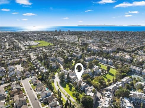 20212  Sealargo  203  Lane, Huntington Beach, CA