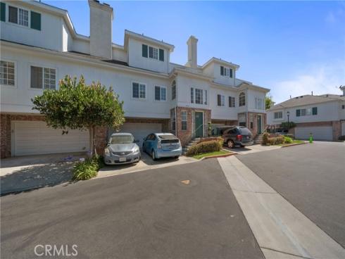 18723 Chapel Lane , Huntington Beach, CA
