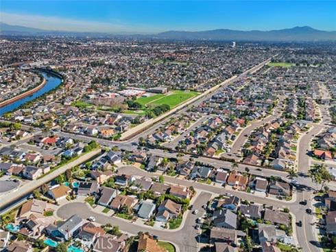 17552 Putney , Huntington Beach, CA