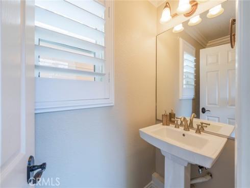 206  16th  , Huntington Beach, CA