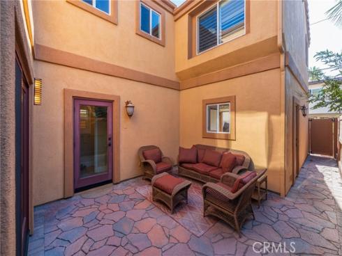 206  16th  , Huntington Beach, CA