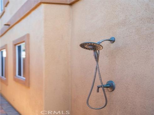 206  16th  , Huntington Beach, CA